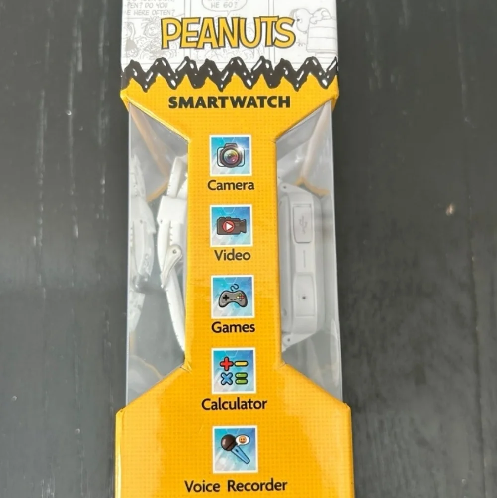 Peanuts Smartwatch with Camera, Games and More